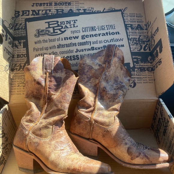 Justin Cowboy boots - Picture 1 of 4